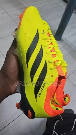 Predator Boots Yellow