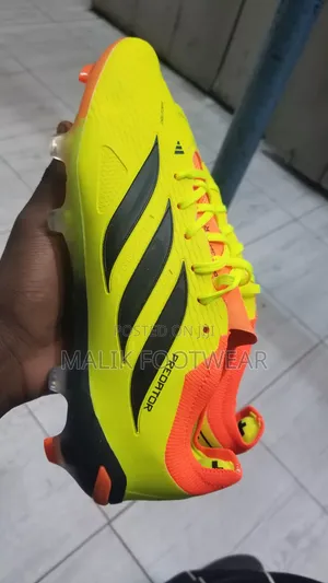 Predator Boots Yellow