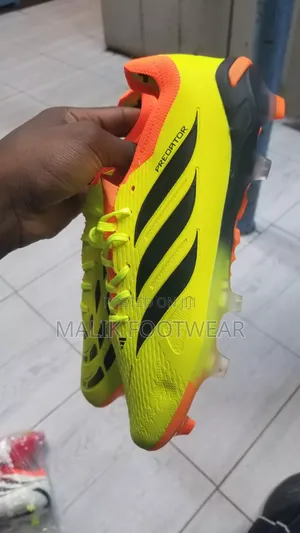 Predator Boots Yellow