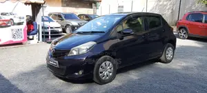 Toyota Vitz 2013 Maroon