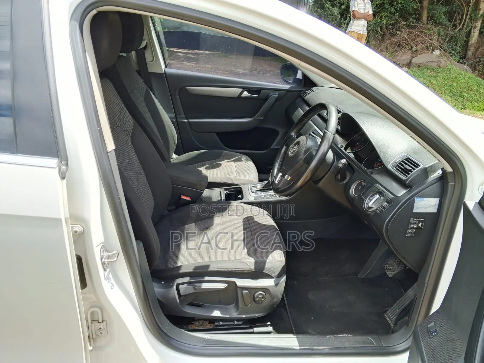 Volkswagen Passat 2014 White