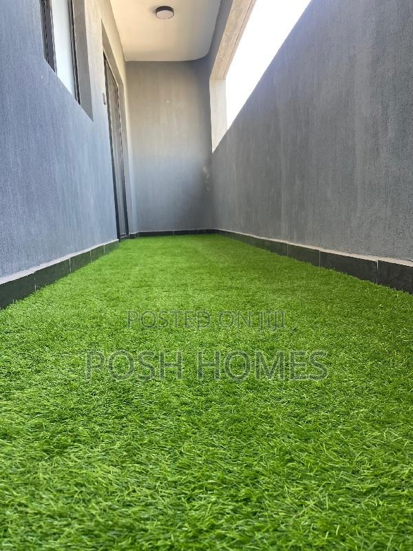 Ironblade Artificial Grass Carpet 20mm - main view