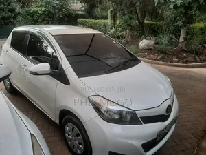 Toyota Vitz 2013 White
