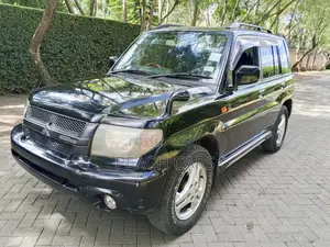 Mitsubishi Pajero IO 2002 Black