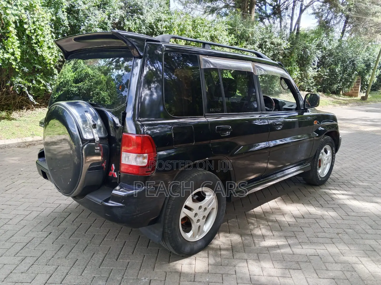 Mitsubishi Pajero IO 2002 Black
