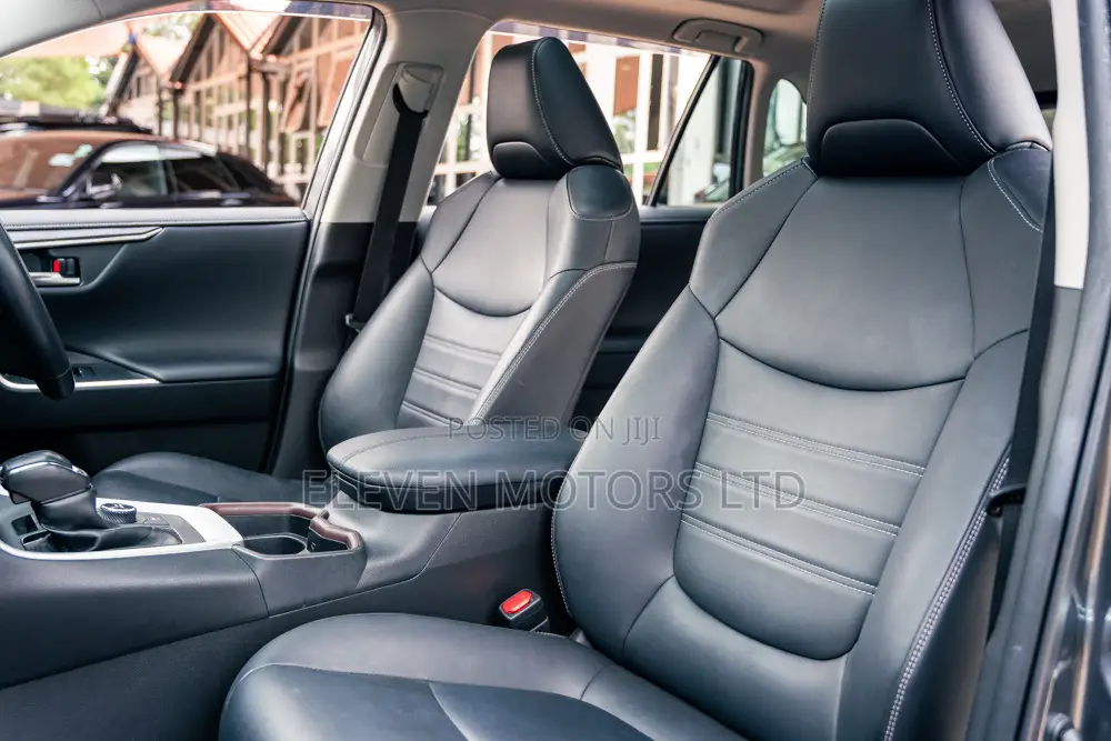Toyota RAV4 Hybrid 2020 Gray