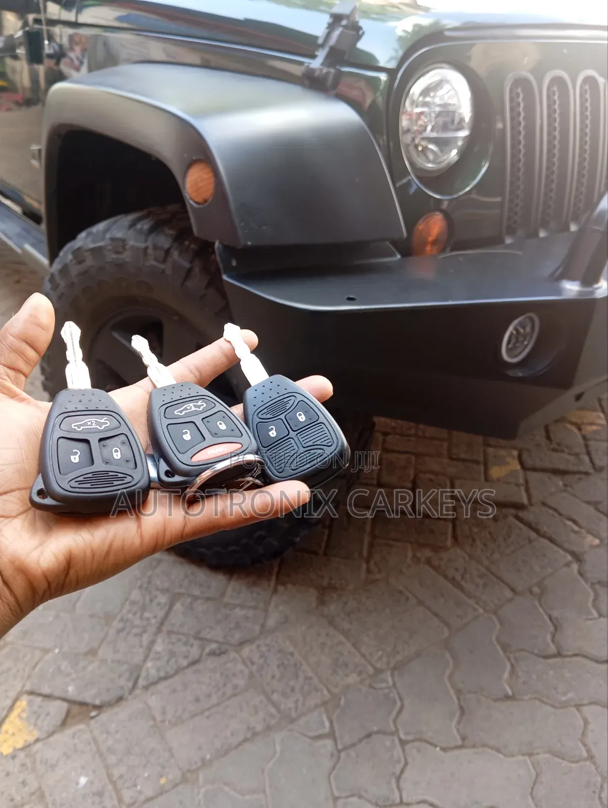 Jeep Wrangler Car Keys Programming and Cutting