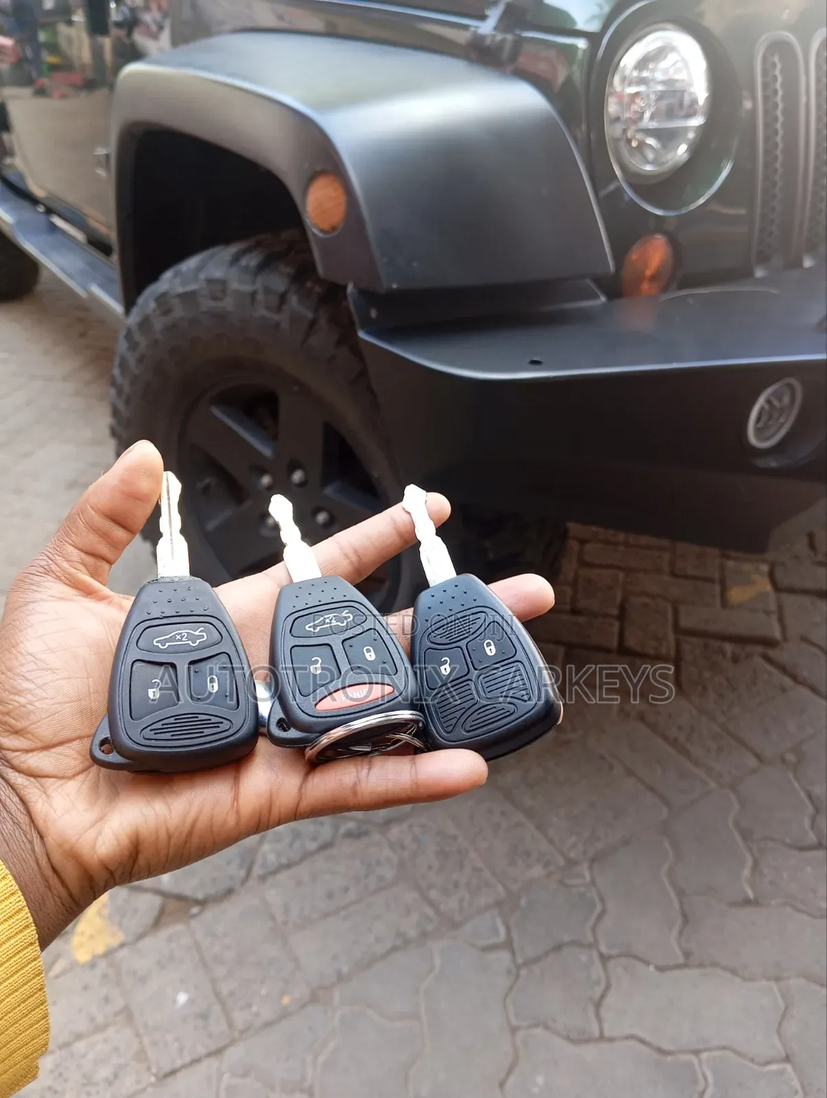 Jeep Wrangler Car Keys Programming and Cutting