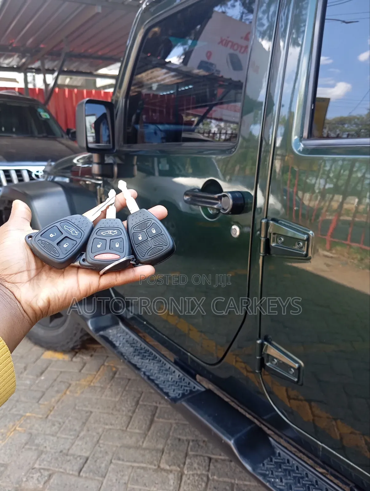 Jeep Wrangler Car Keys Programming and Cutting