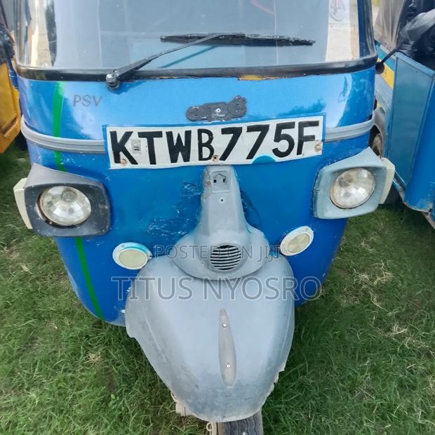 Piaggio 2016 Blue - thumbnail 7