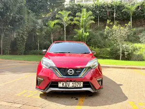 Nissan Note 1.2 Hybrid NISMO 2018 Red