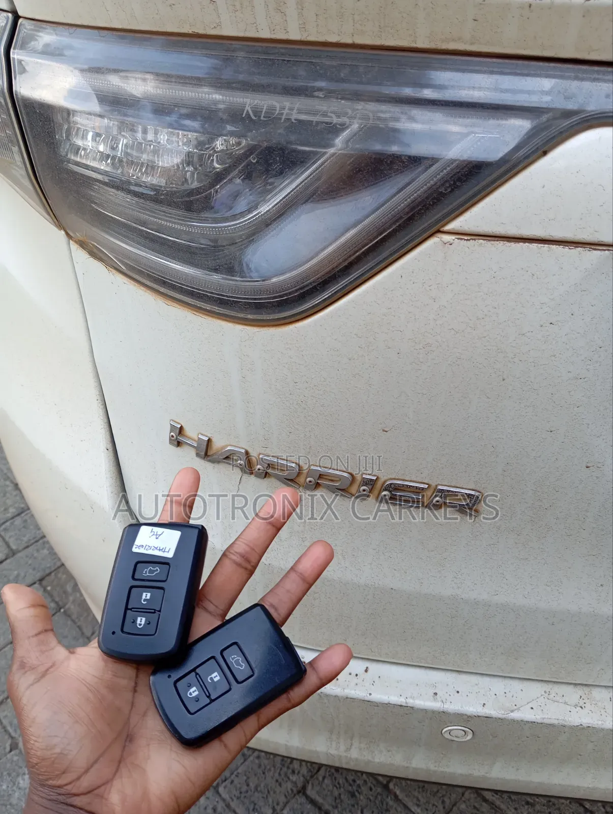 Toyota Harrier Car Keys Programming and Cutting