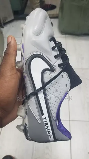 Tiempo Nike