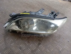 Toyota Vanguard Left Headlight