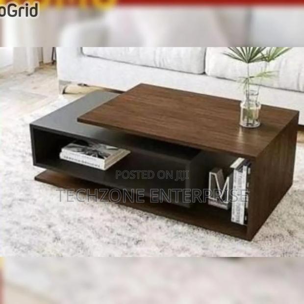 Quality Dark Victoria Coffee Table 