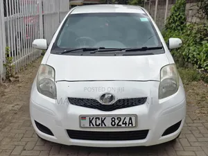 Toyota Vitz 2009 White