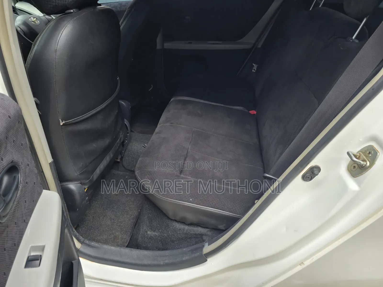 Toyota Vitz 2009 White
