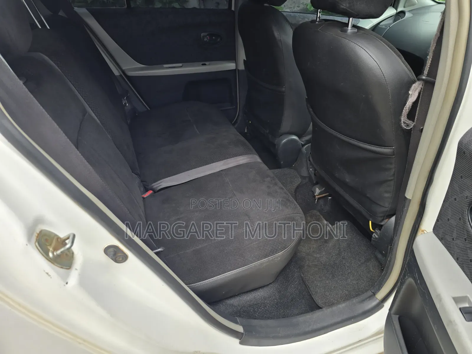 Toyota Vitz 2009 White