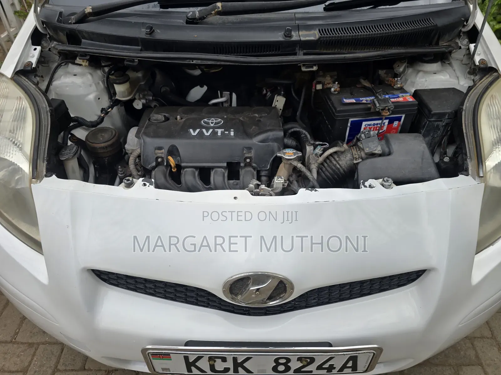 Toyota Vitz 2009 White