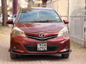 Toyota Vitz 2012 Maroon