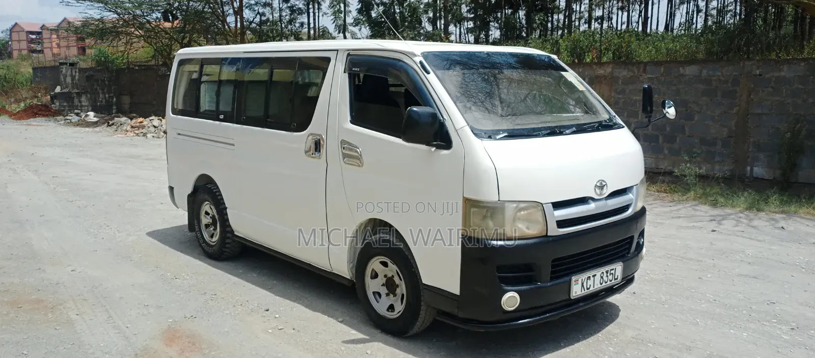 Toyota HiAce 2011 White