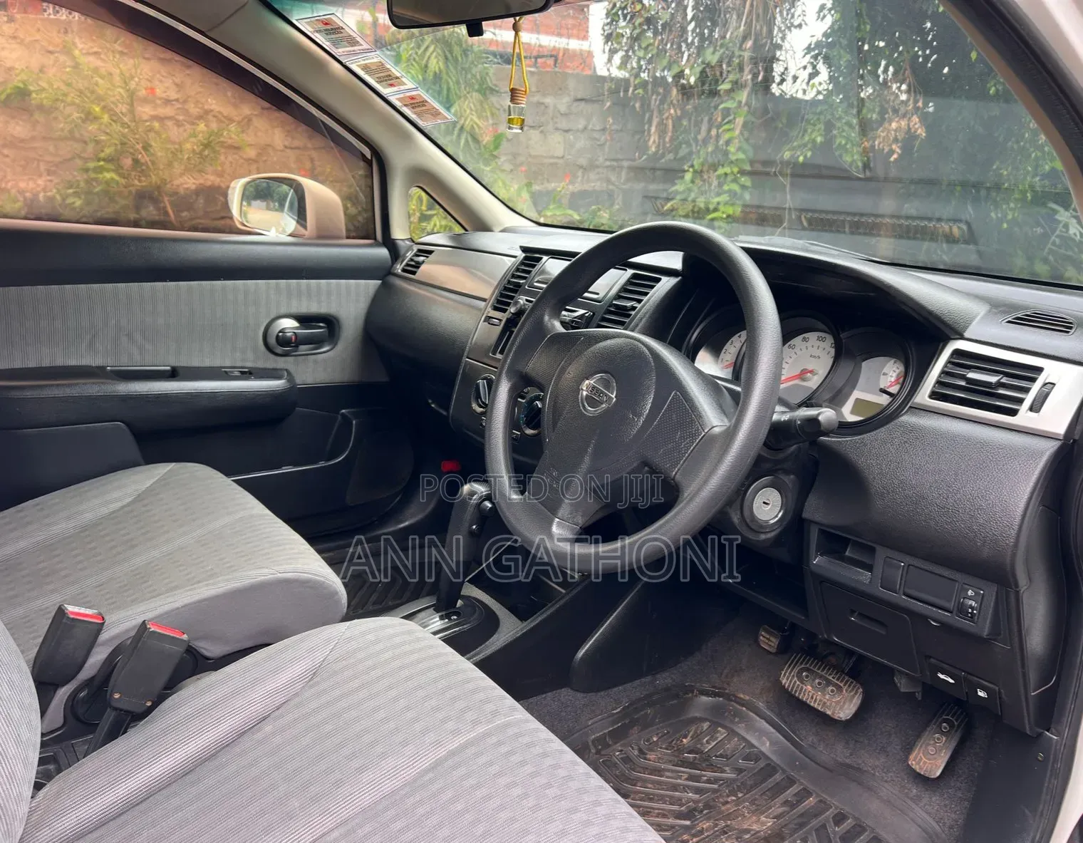 Nissan Tiida 2011 White