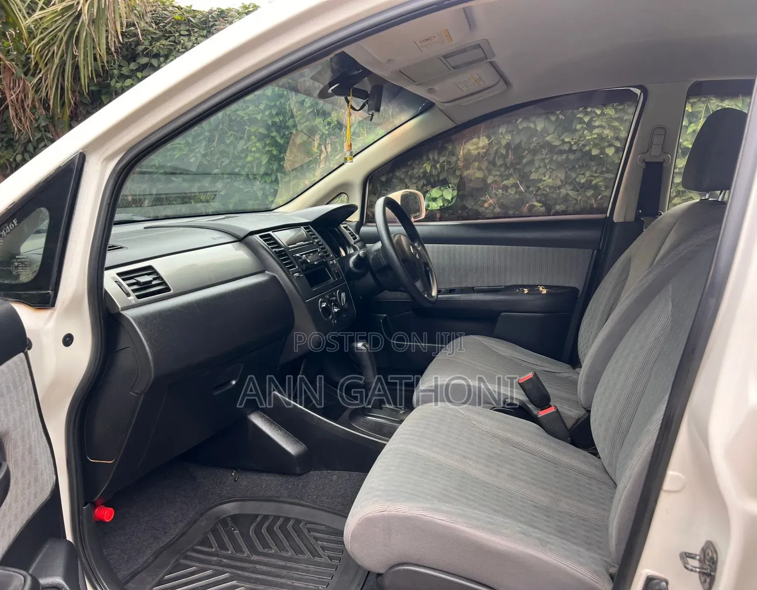 Nissan Tiida 2011 White