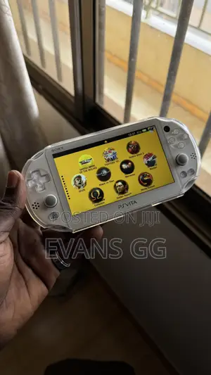 Playstation Vita 2000 (Slim)