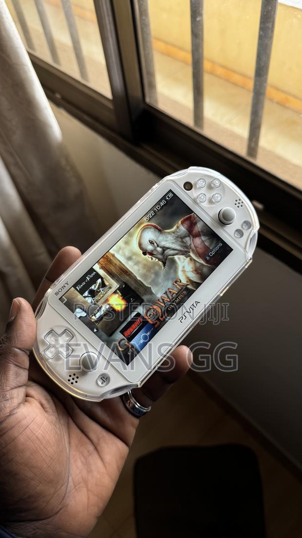 Playstation Vita 2000 (Slim) - thumbnail 7