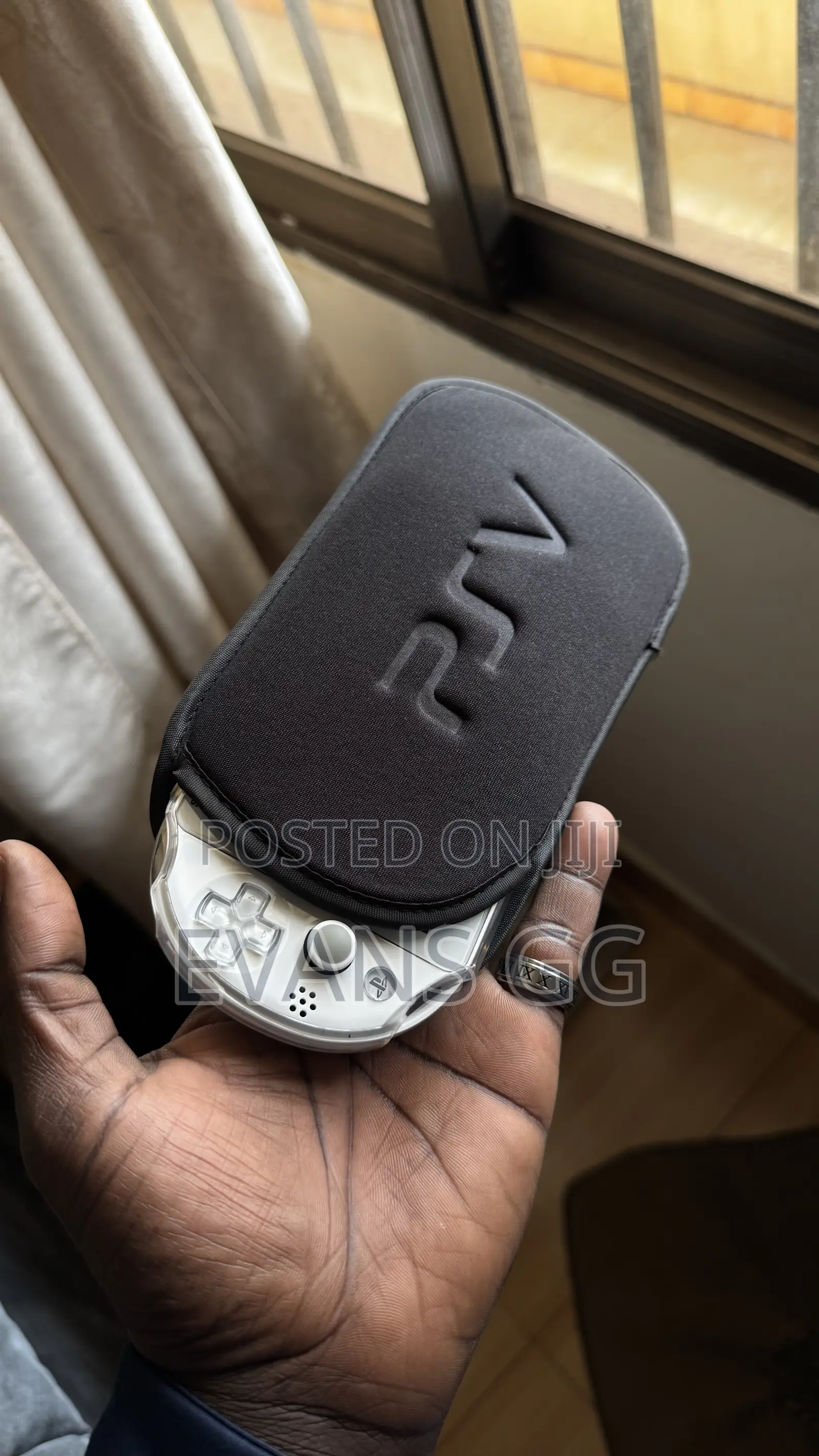 Playstation Vita 2000 (Slim)