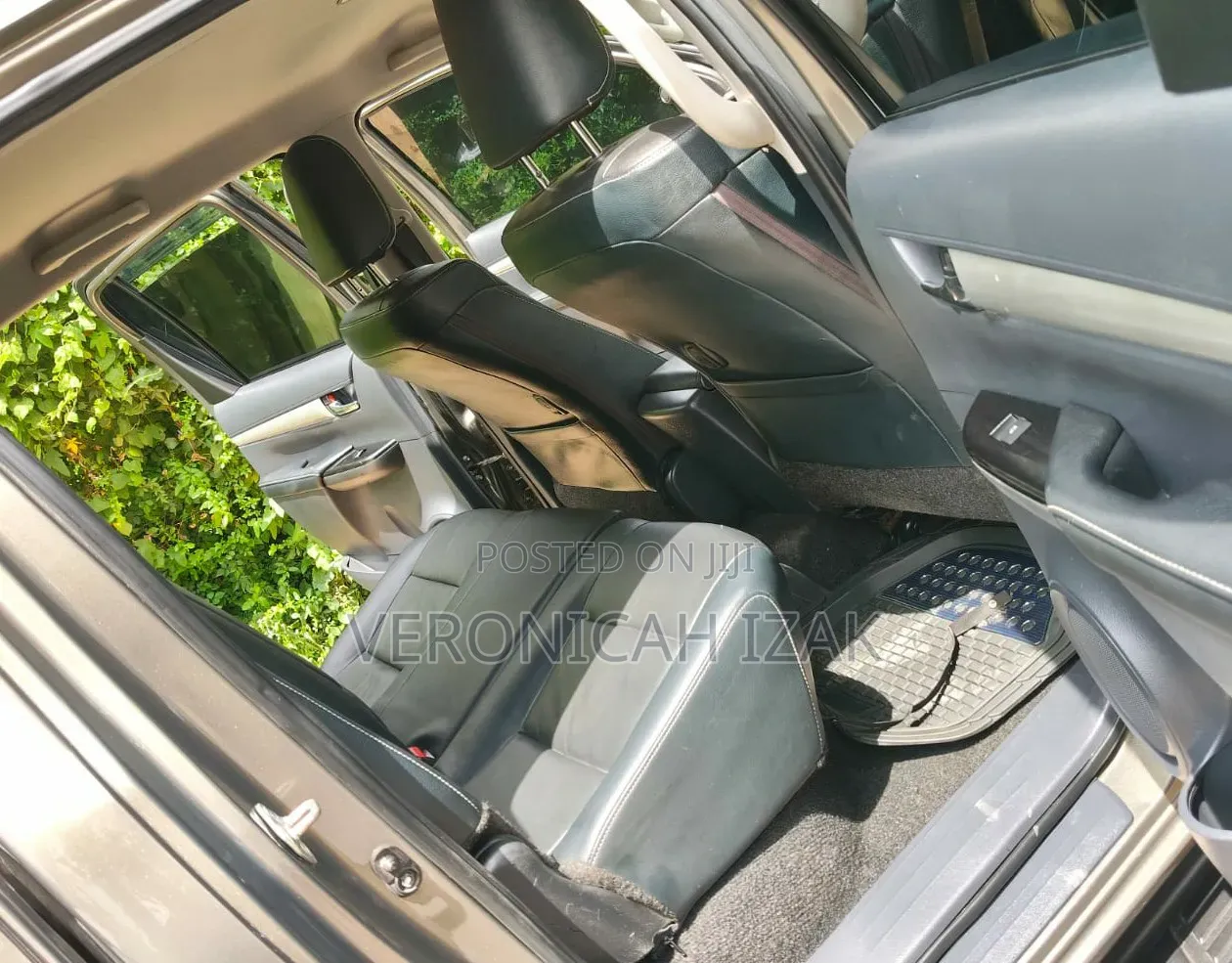 Toyota Hilux 2023 Brown
