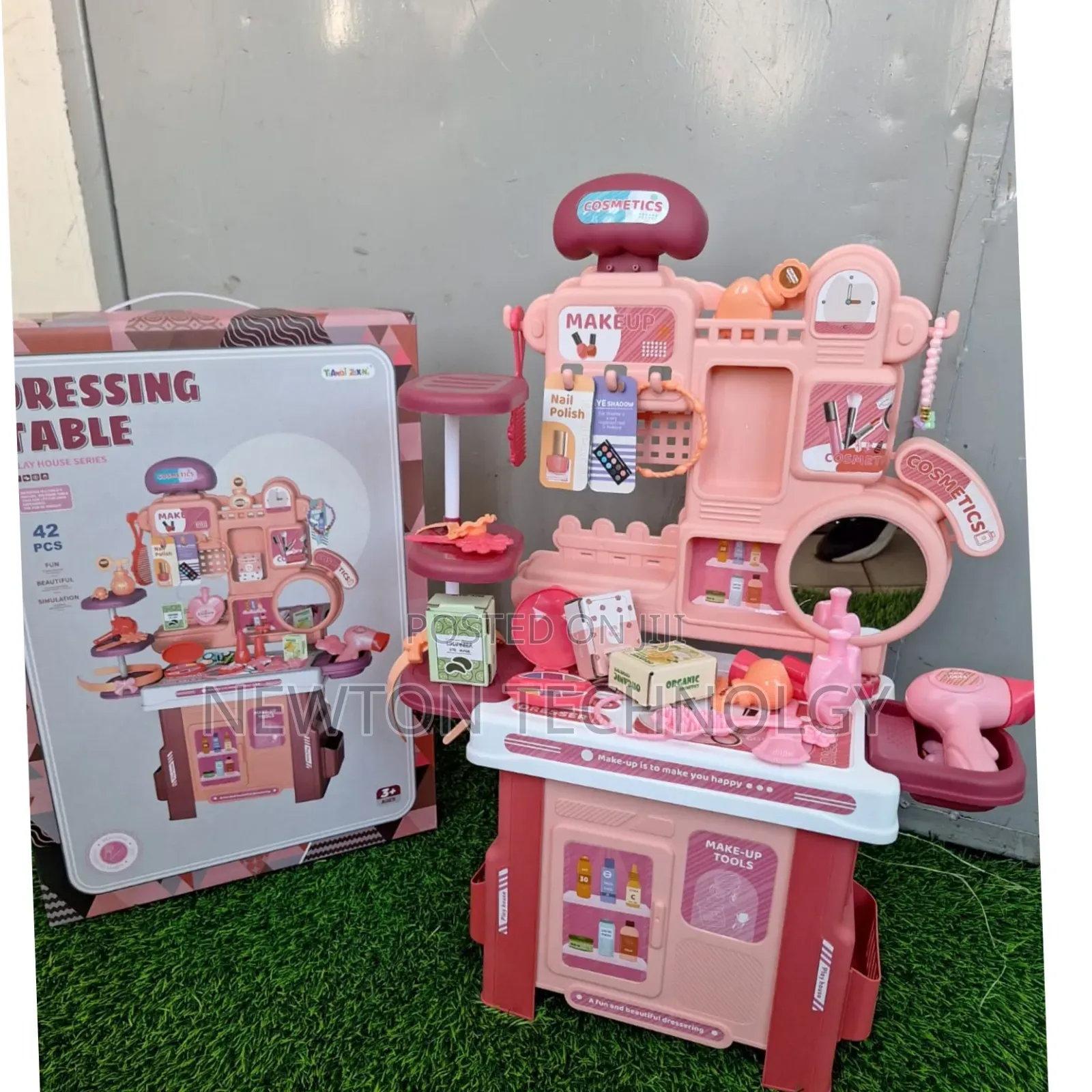 Dressing Table for Kids.Pink in Colour