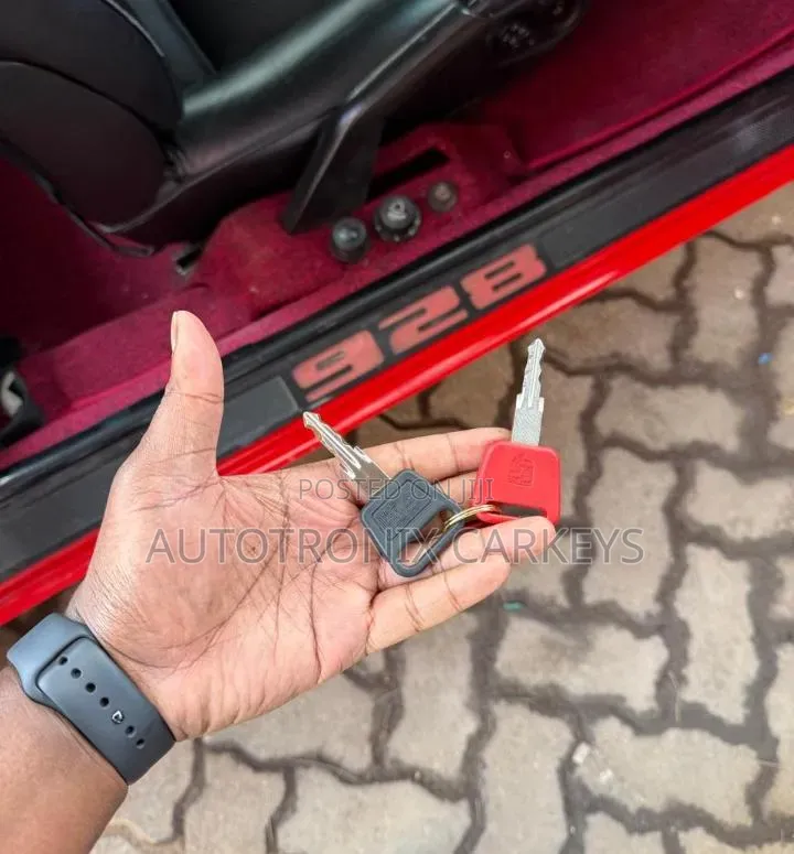 Porshe Cayenne Keys Duplication /Key Cutting