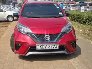 Nissan Note 2018 Red