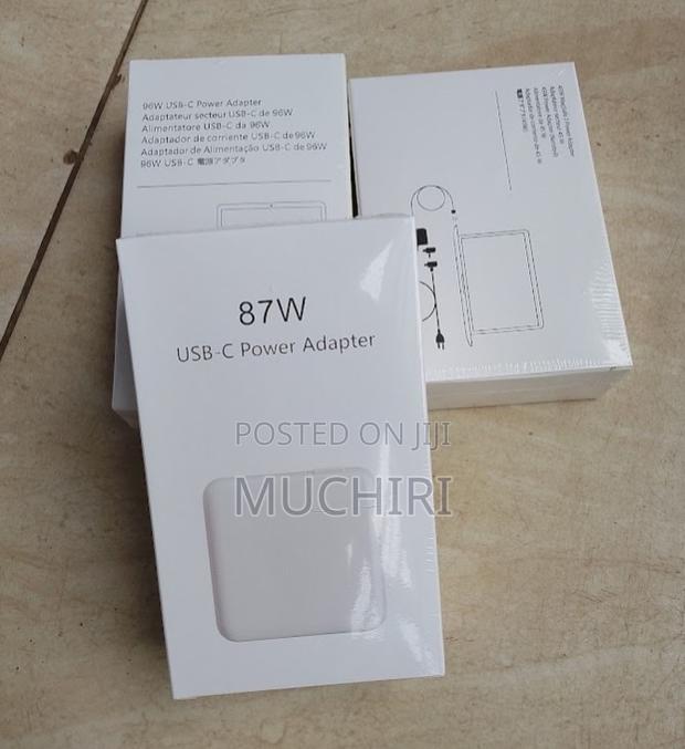 Compact Macbook Fast Charge Adapter - thumbnail 2