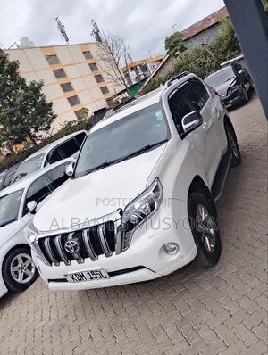 Toyota Land Cruiser Prado 2016 White