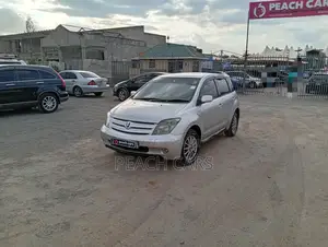 Toyota IST 2008 Silver