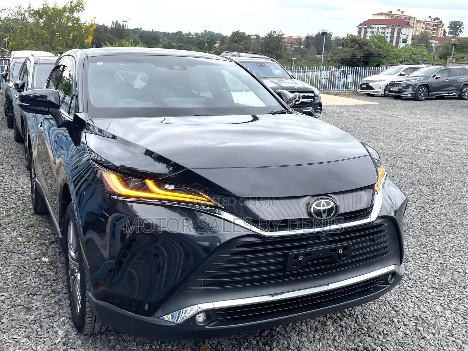 Toyota Harrier 2.0 2020 Black