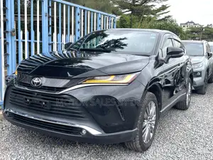 Toyota Harrier 2.0 2020 Black