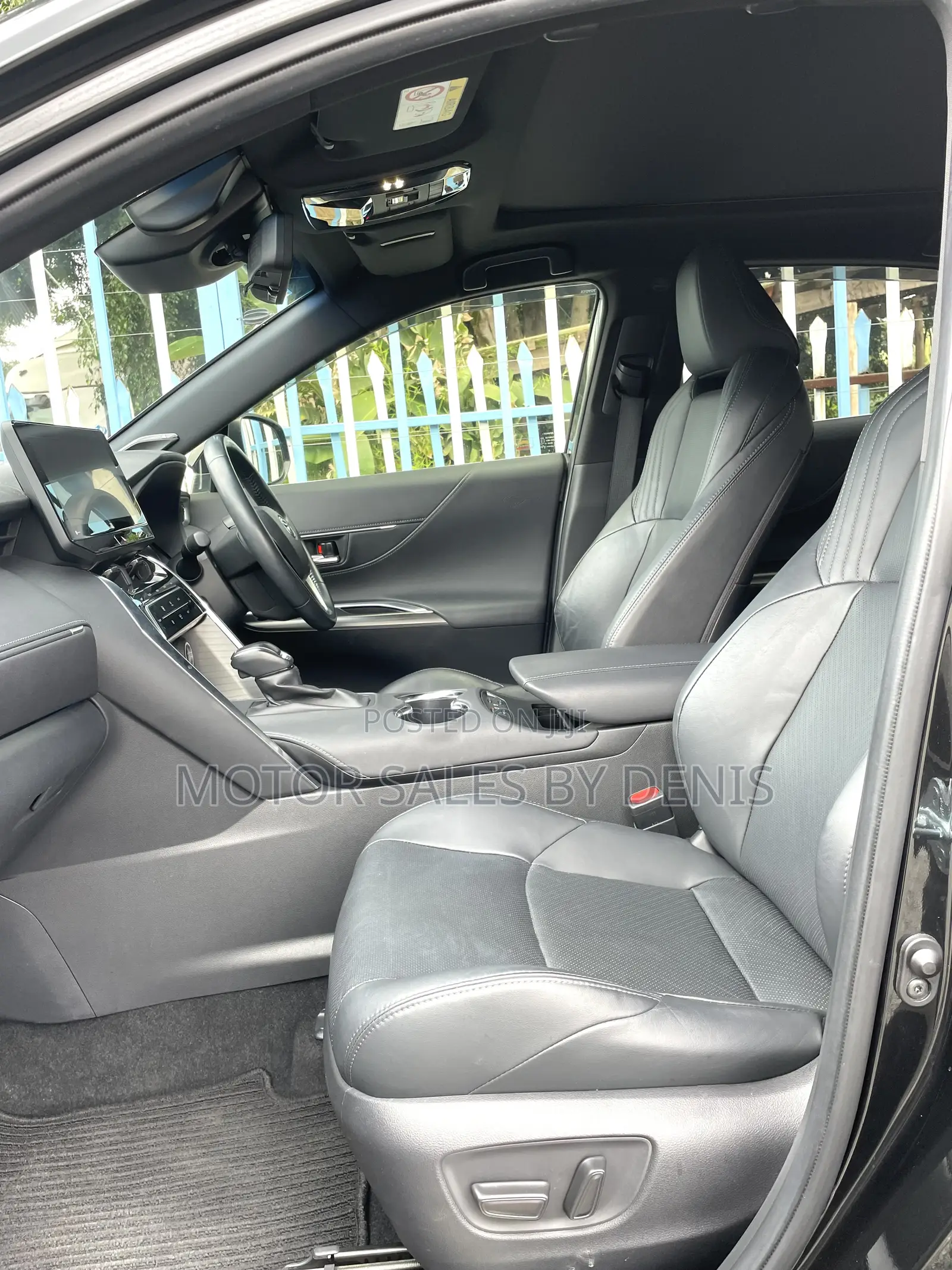 Toyota Harrier 2.0 2020 Black