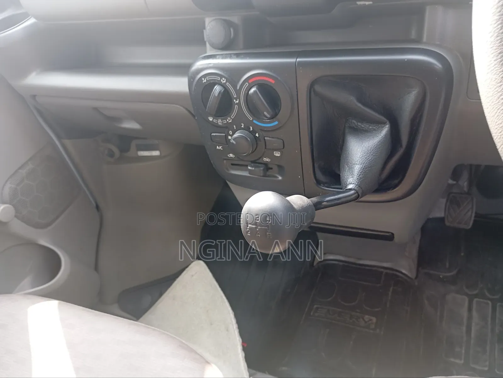 Suzuki Every Wagon 2019 White