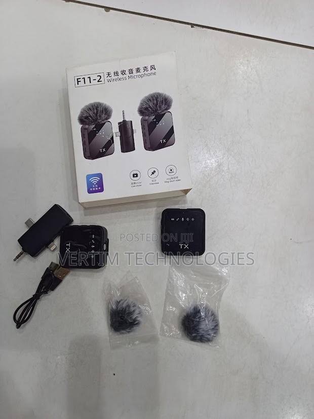 F11 Dual Wireless Microphone for Interviews and Vlogging