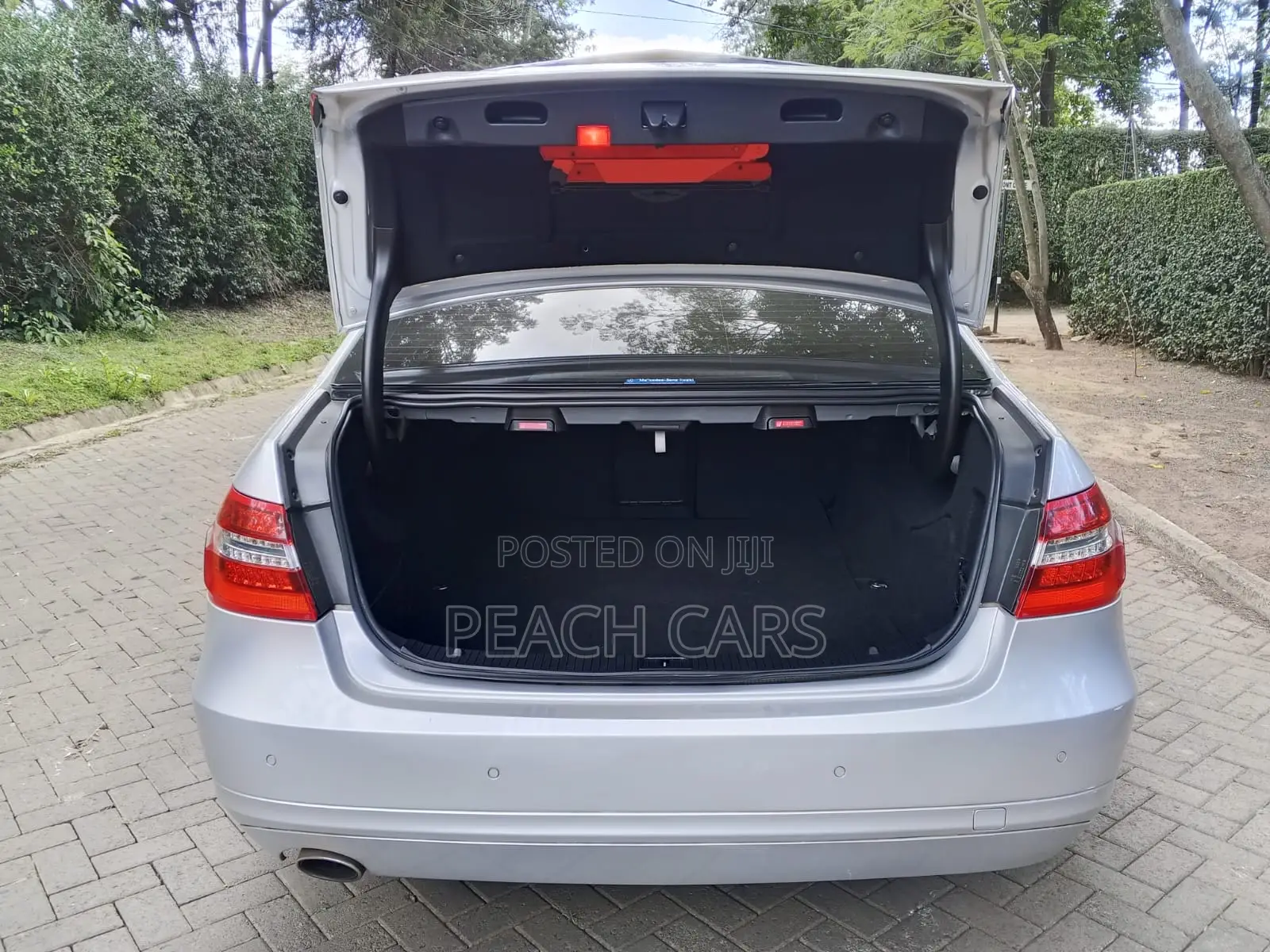 Mercedes-Benz E250 2009 Silver