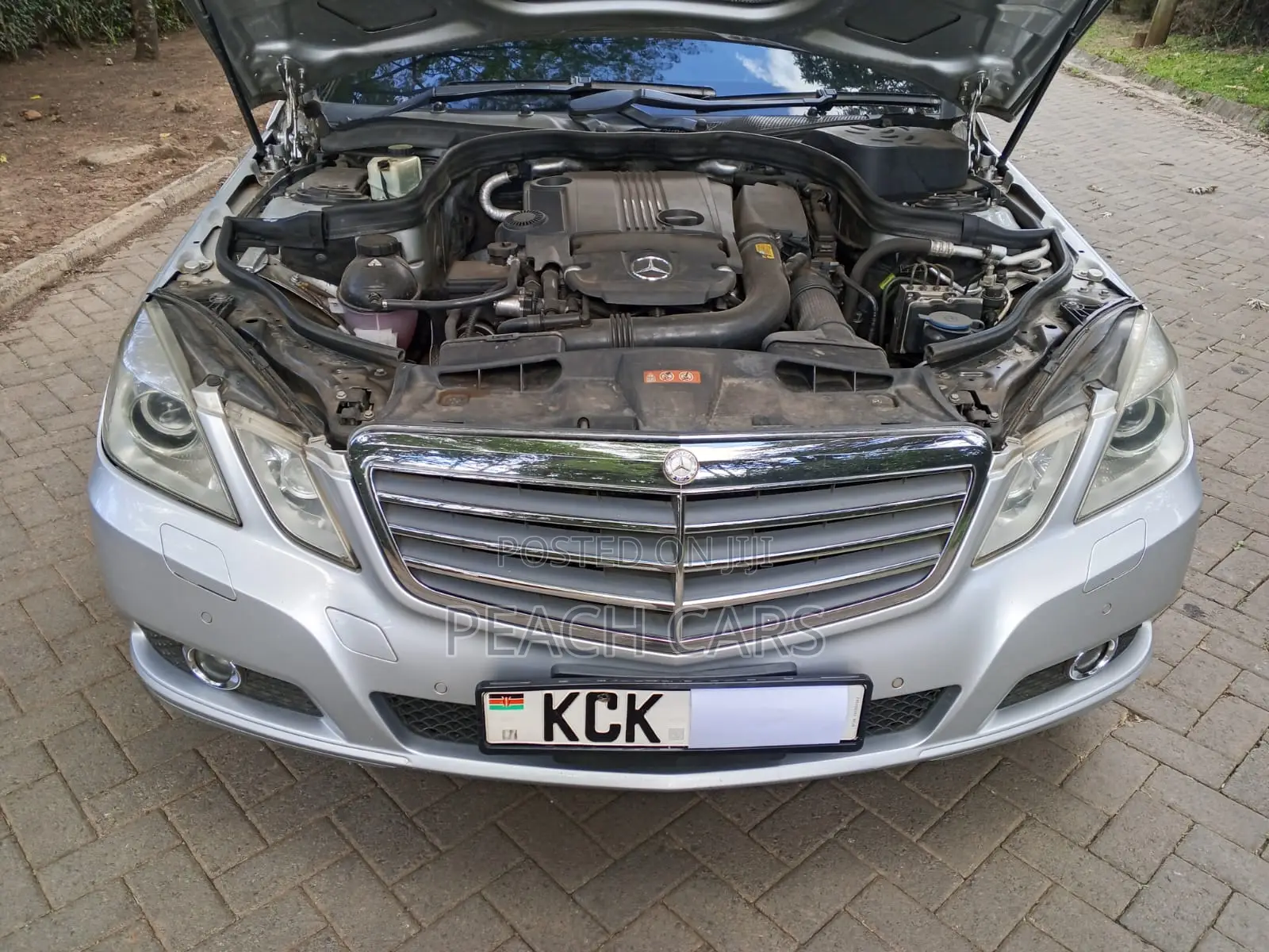 Mercedes-Benz E250 2009 Silver