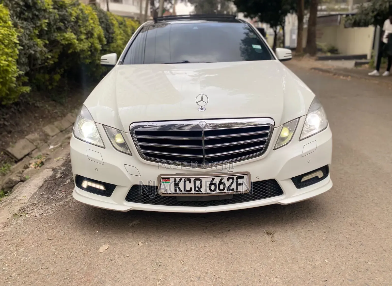 Mercedes-Benz E250 2011 Pearl
