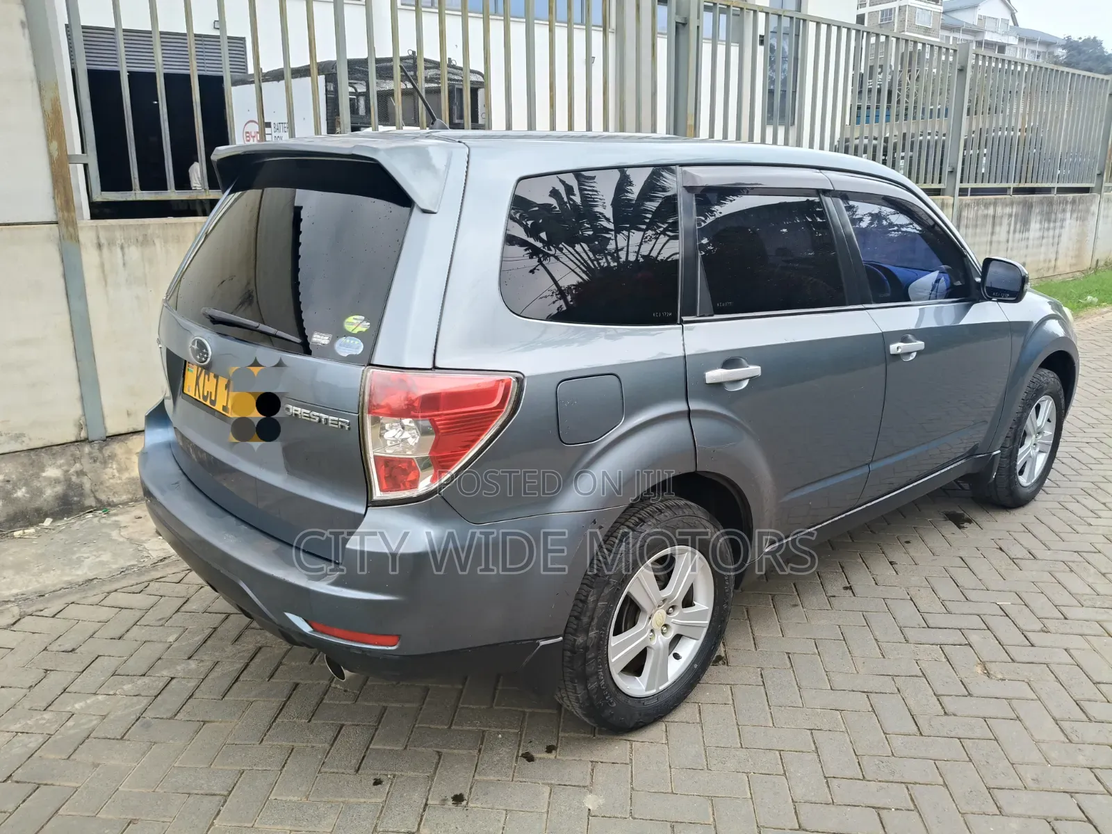 Subaru Forester 2010 Gray