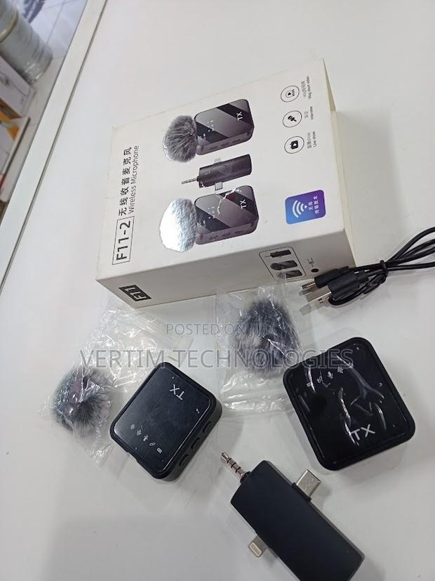 F11 Wireless Lavalier Mic With Long Battery Life - main view