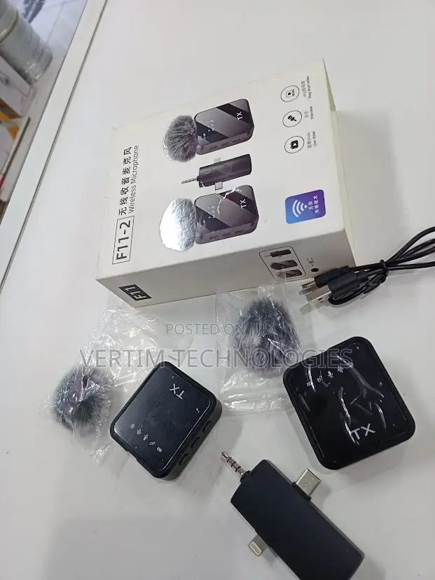 F11 Wireless Lavalier Mic With Long Battery Life