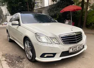 Mercedes-Benz E250 2011 Pearl