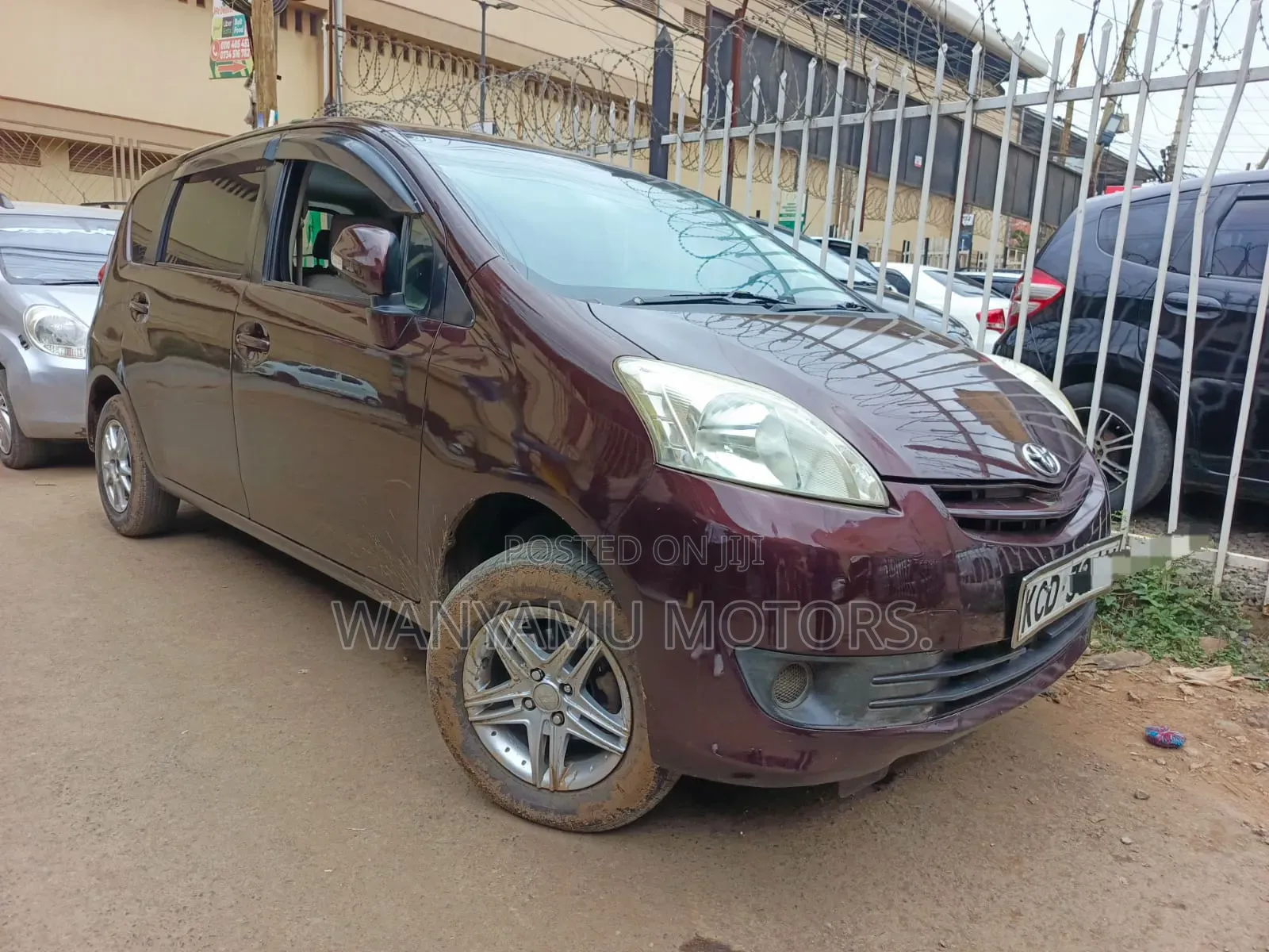 Toyota Passo Sette 2008 Maroon